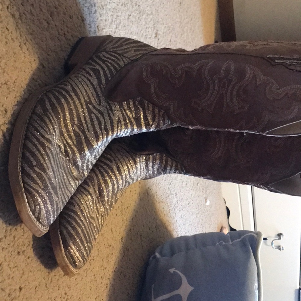 Size 11 roper glitter zebra boots